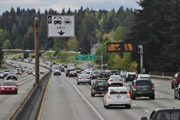 Lozenge traffic sign in US